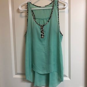 Lightweight and flowing tank!